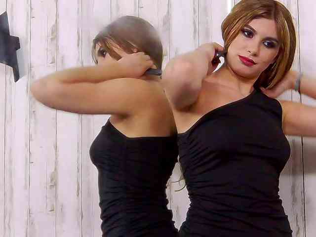 SweetAnisia webcam