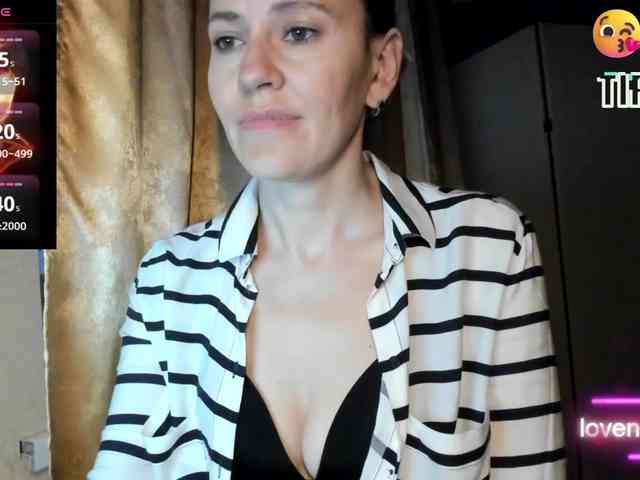 free nude chat room FoundMe1