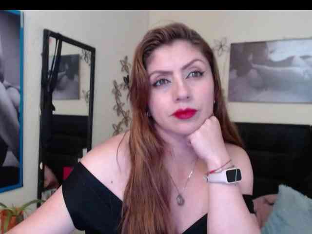 AnthonelaBella Live Webcam on BongaCams