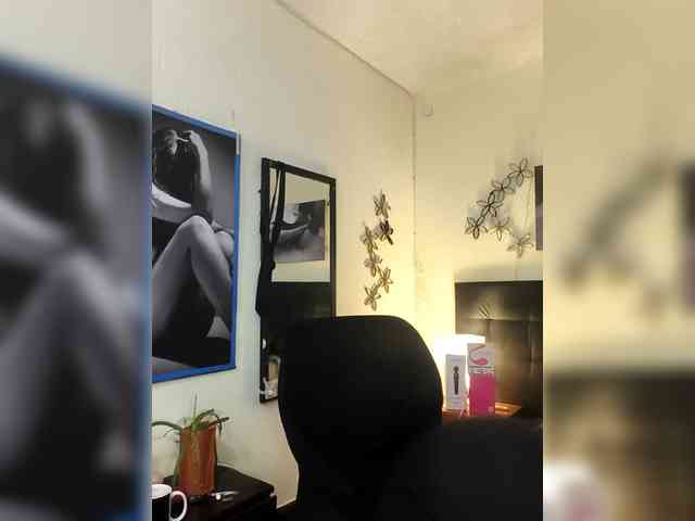 AnthonelaBella webcam