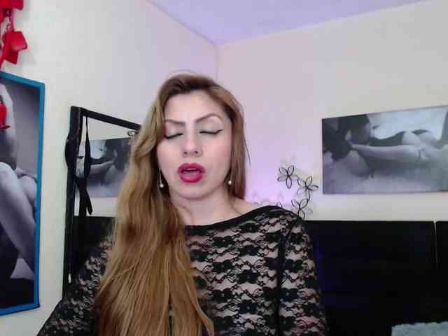 AnthonelaBella webcam
