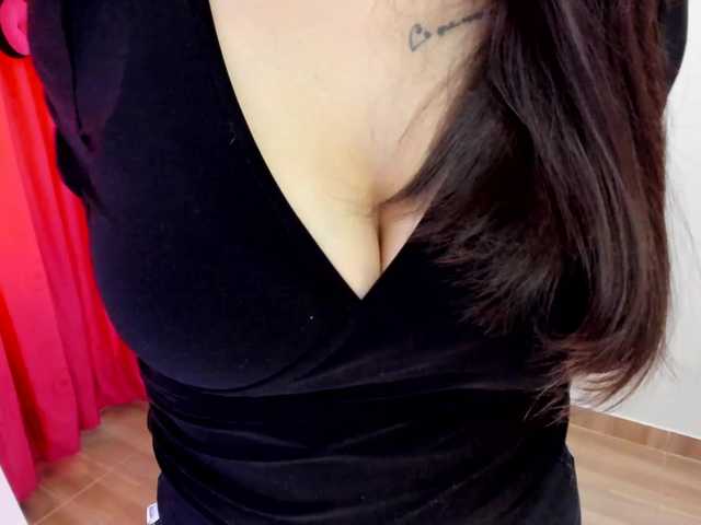 Sahaara's BongaCams show and profile