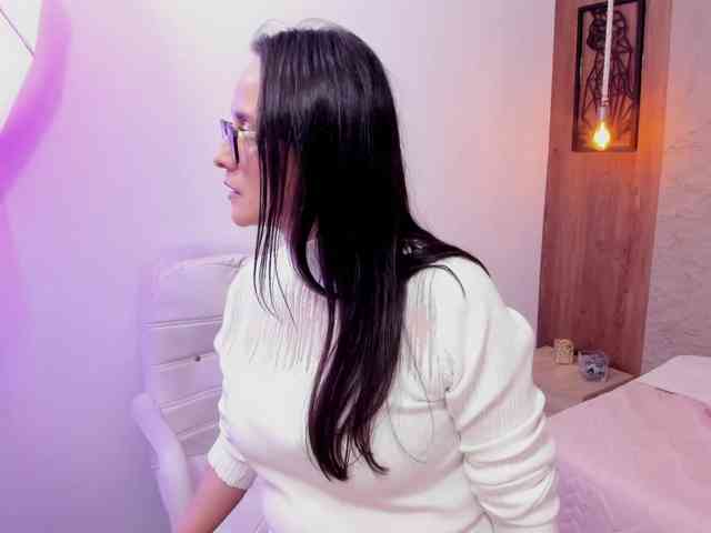Sensual_Sahaara webcam