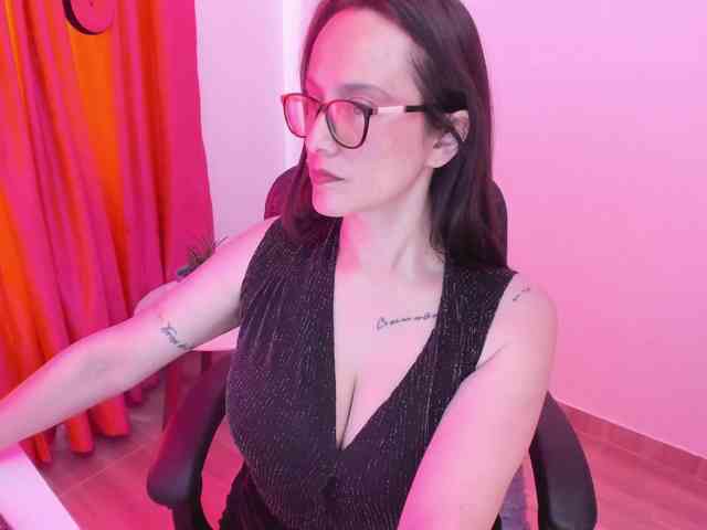 Sensual_Sahaara webcam