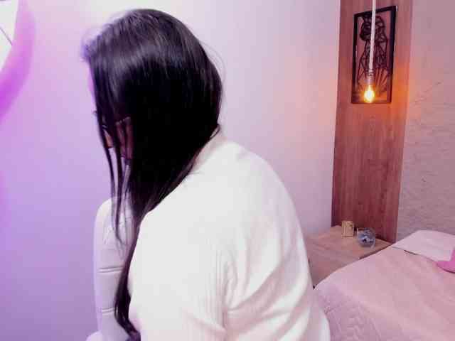 Sensual_Sahaara webcam
