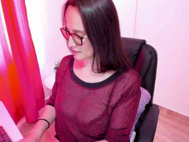 Sensual_Sahaara webcam