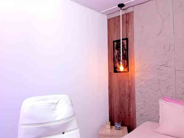 Sensual_Sahaara webcam