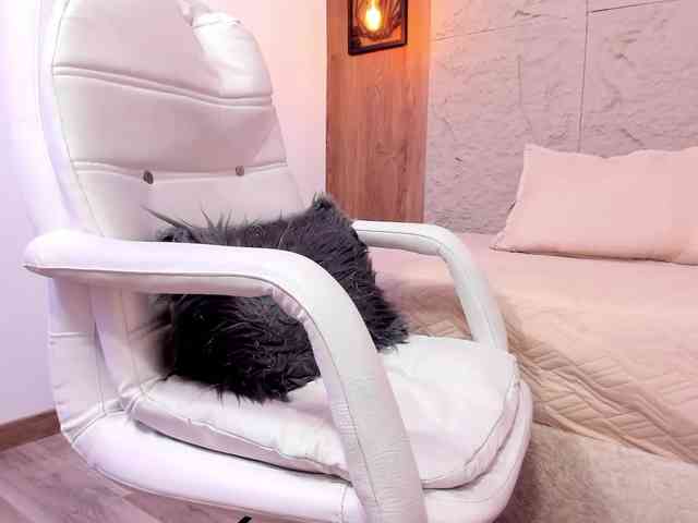 Sensual_Sahaara webcam