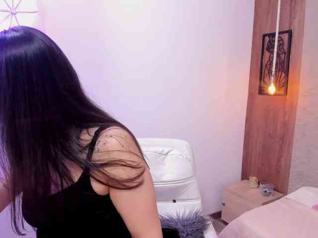 Sensual_Sahaara webcam