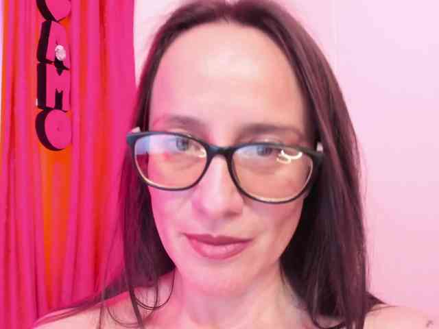 Sensual_Sahaara webcam