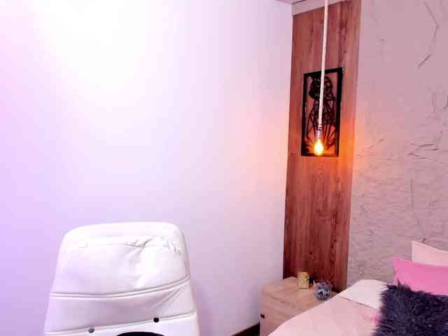 Sensual_Sahaara webcam