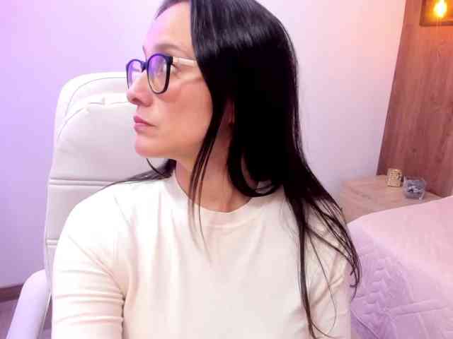 Sensual_Sahaara webcam