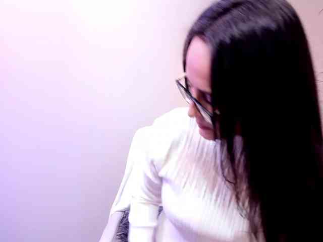Sensual_Sahaara webcam