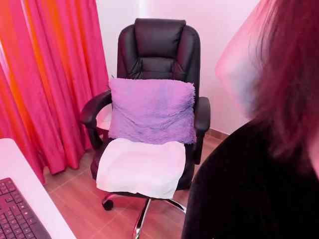 Sensual_Sahaara webcam