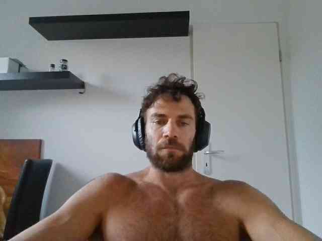alphah-hunk