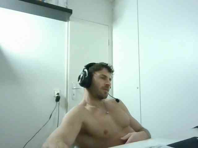 alphah-hunk alphah-hunk