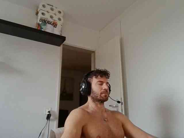 alphah-hunk alphah-hunk