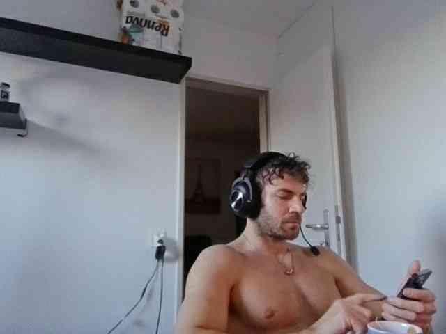 alphah-hunk alphah-hunk