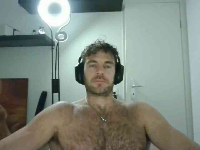 alphah-hunk alphah-hunk