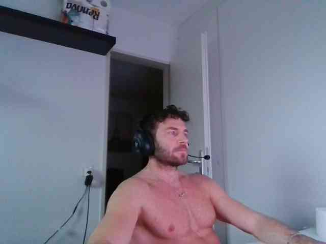 alphah-hunk alphah-hunk