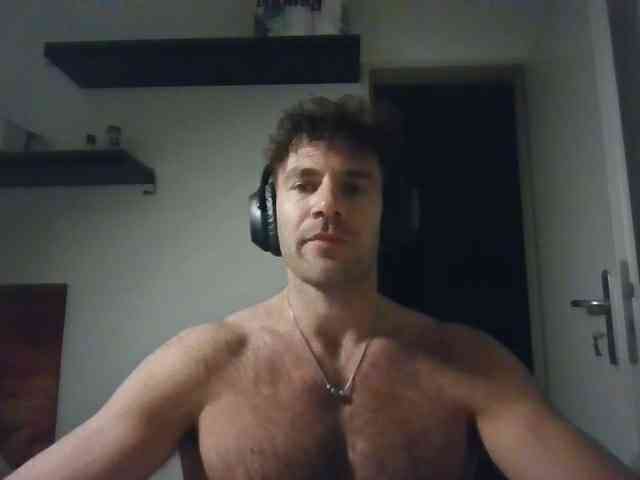 alphah-hunk alphah-hunk