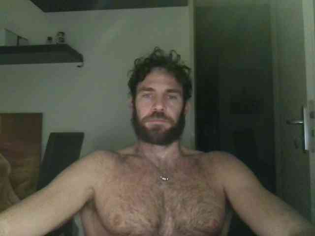 alphah-hunk alphah-hunk