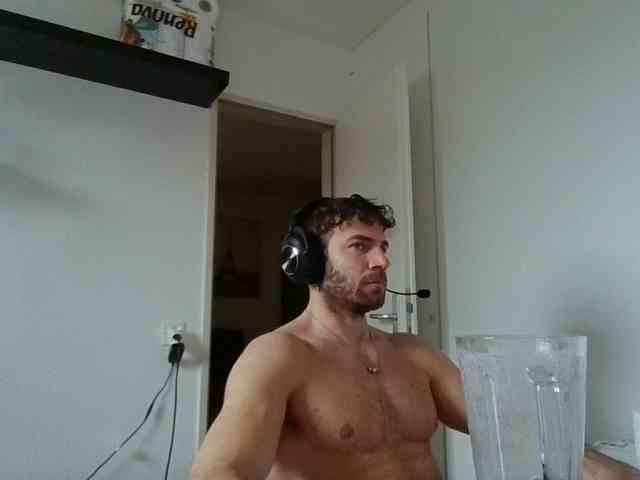 alphah-hunk alphah-hunk