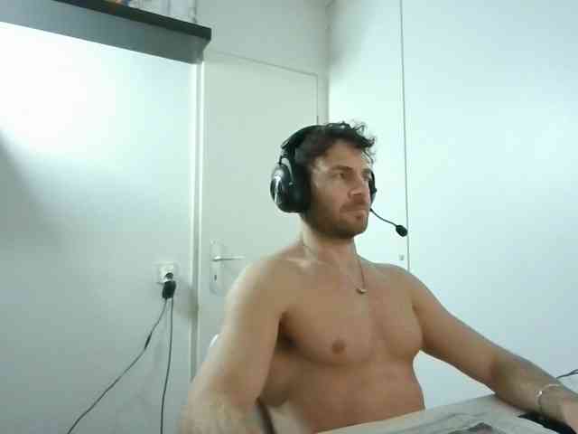 alphah-hunk alphah-hunk