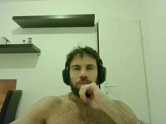 alphah-hunk