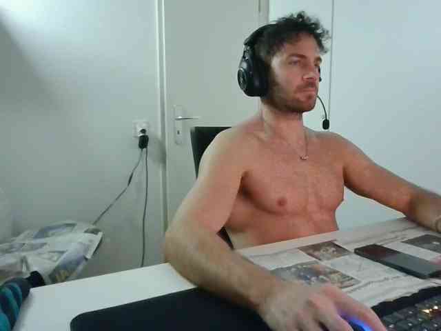 alphah-hunk alphah-hunk