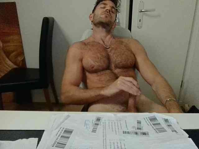 alphah-hunk alphah-hunk