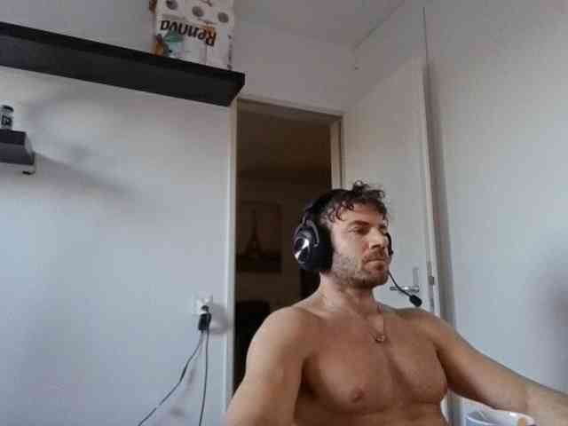 alphah-hunk alphah-hunk