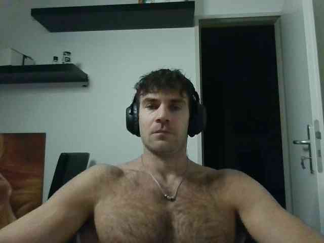 alphah-hunk alphah-hunk