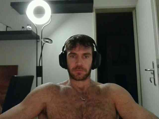 alphah-hunk alphah-hunk