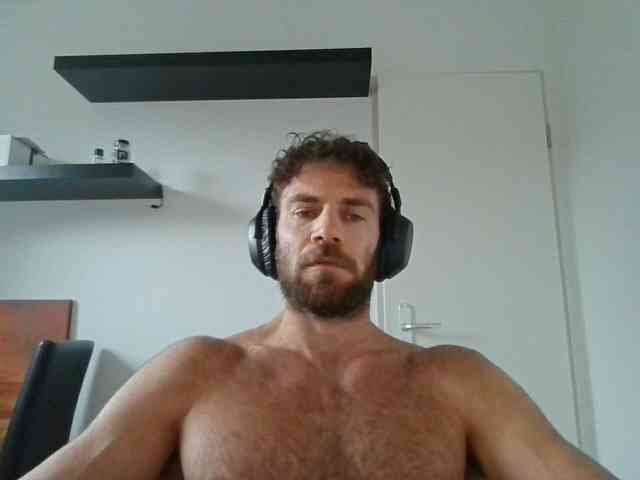 alphah-hunk