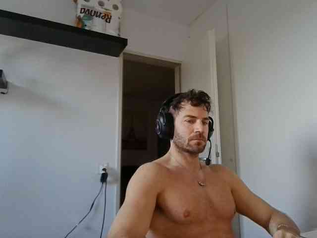 alphah-hunk alphah-hunk