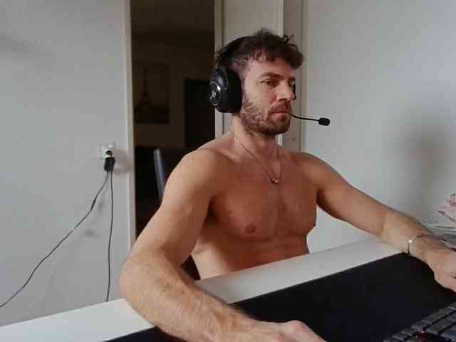 alphah-hunk alphah-hunk