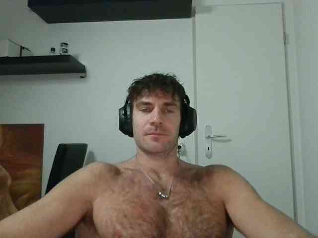 alphah-hunk alphah-hunk