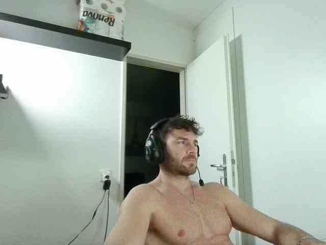 alphah-hunk alphah-hunk