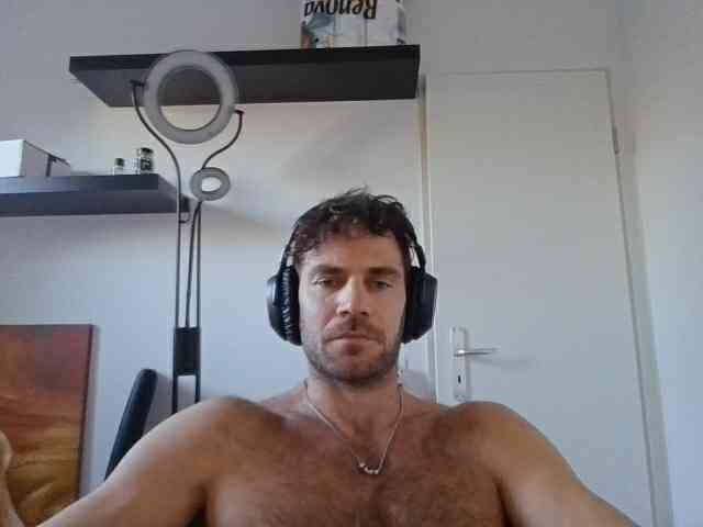 alphah-hunk alphah-hunk