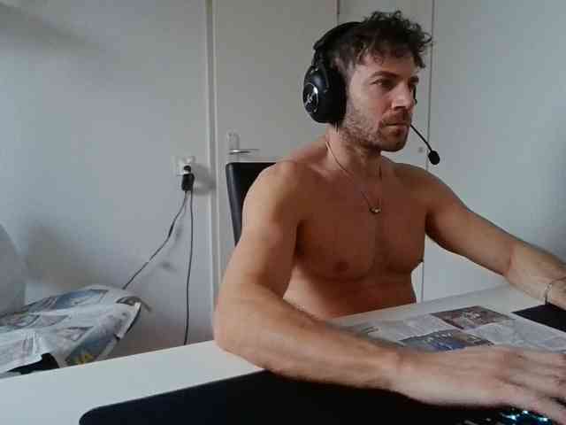 alphah-hunk alphah-hunk