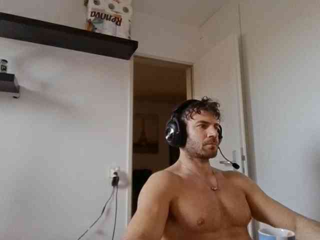 alphah-hunk alphah-hunk