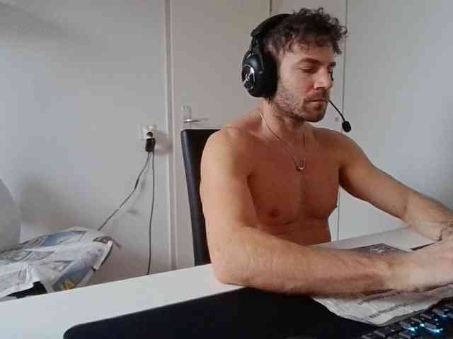 alphah-hunk alphah-hunk