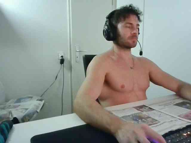 alphah-hunk alphah-hunk