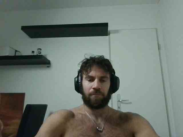 alphah-hunk alphah-hunk