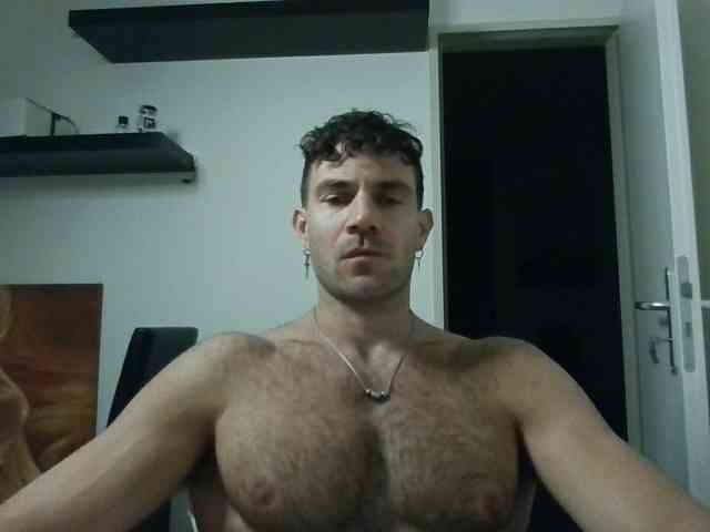 alphah-hunk alphah-hunk