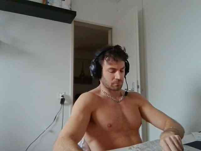 alphah-hunk alphah-hunk