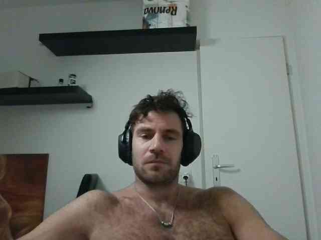 alphah-hunk alphah-hunk