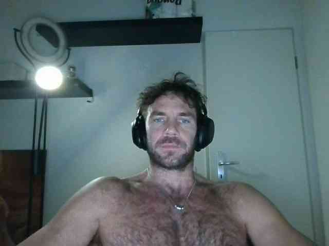 alphah-hunk alphah-hunk