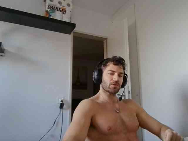 alphah-hunk alphah-hunk